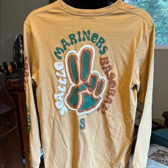 Tan Long Sleeve Shirt with Green S Logo - Picture 3 of 3